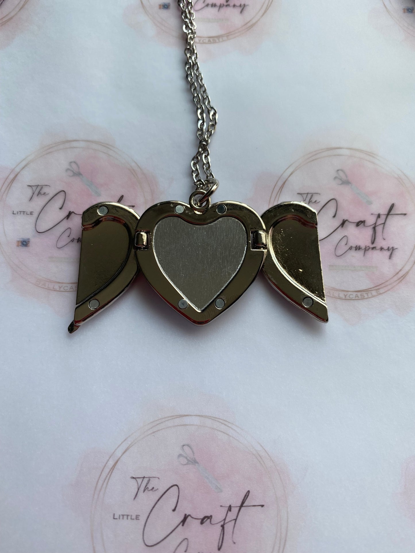 Angel wings necklace